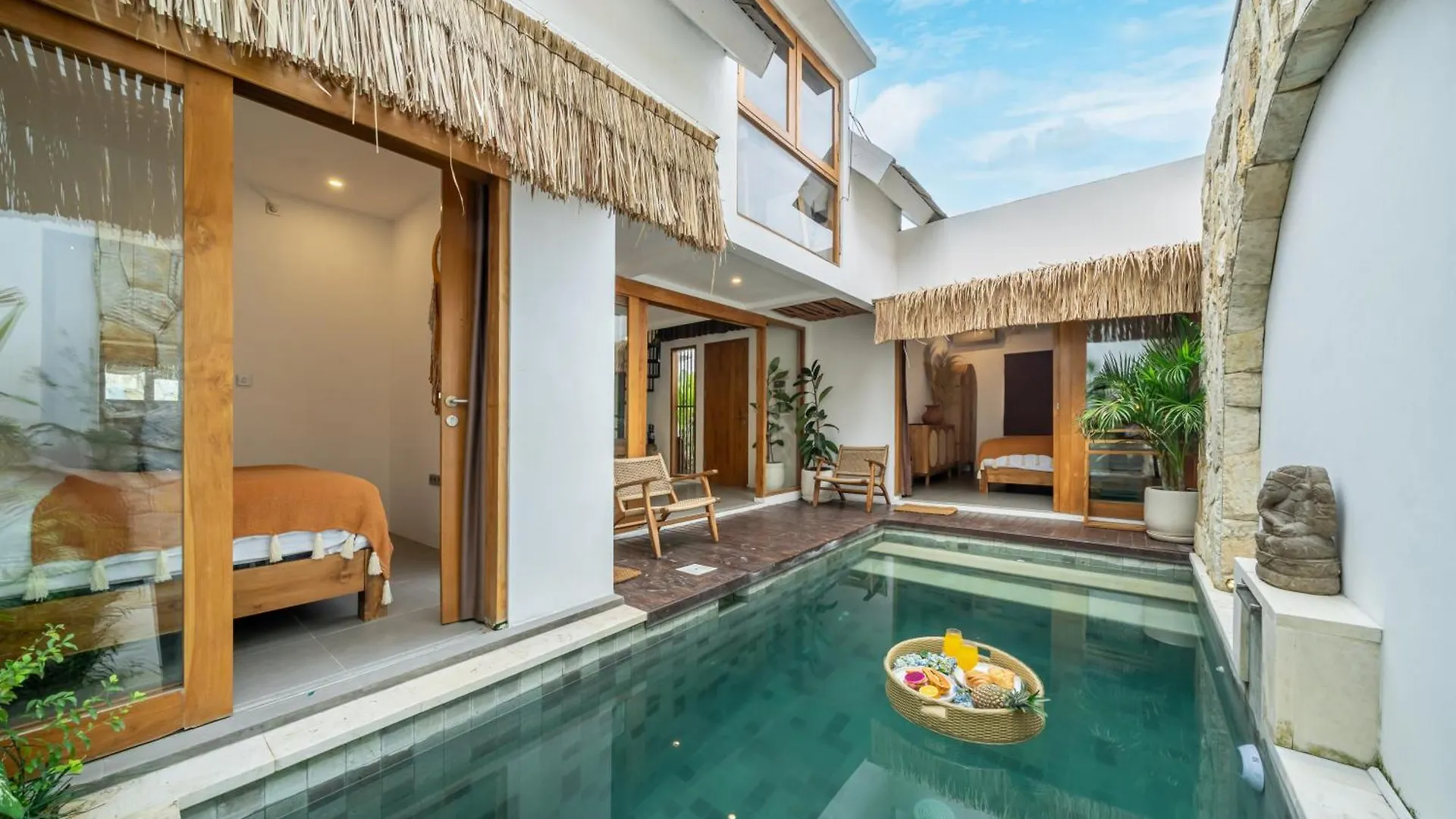 A9 - Exclusive 3-Bedroom Villa in Seminyak with a Rooftop Paradise Kerobokan